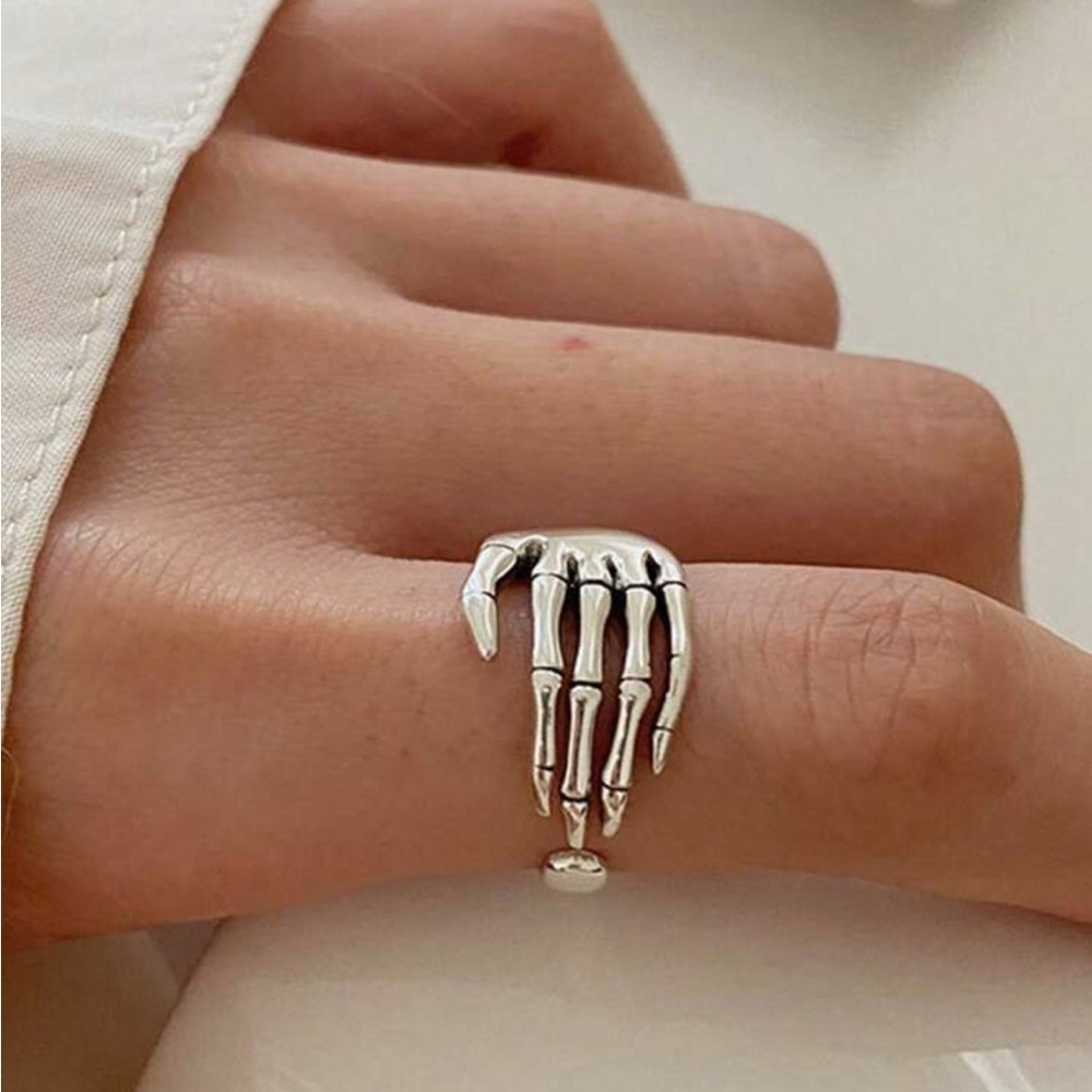 NEW Silver Skeleton Hand Halloween Fashion Jewelry Ring